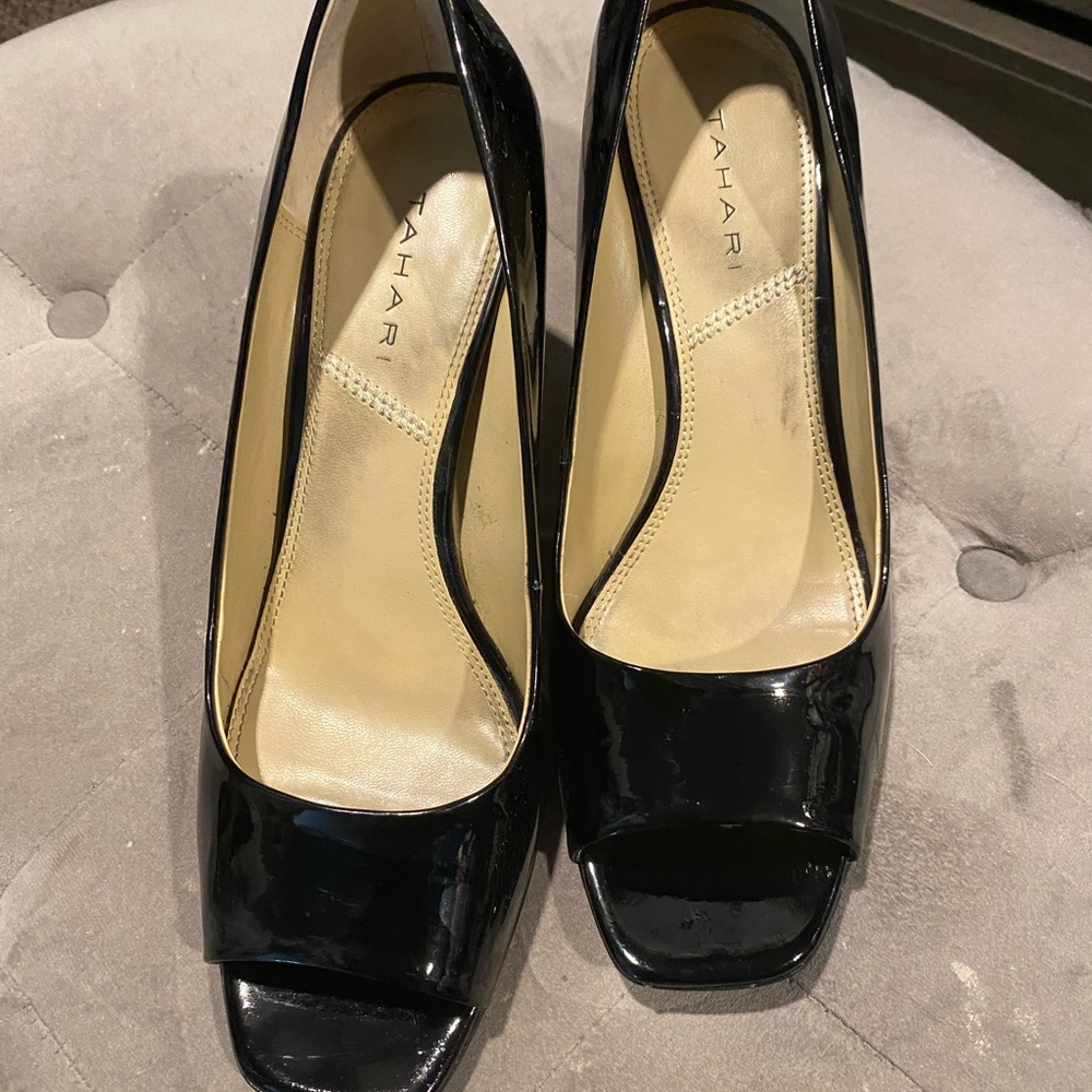 TAHARI Black Peep Toe Patent Leather Heels - Size 11M